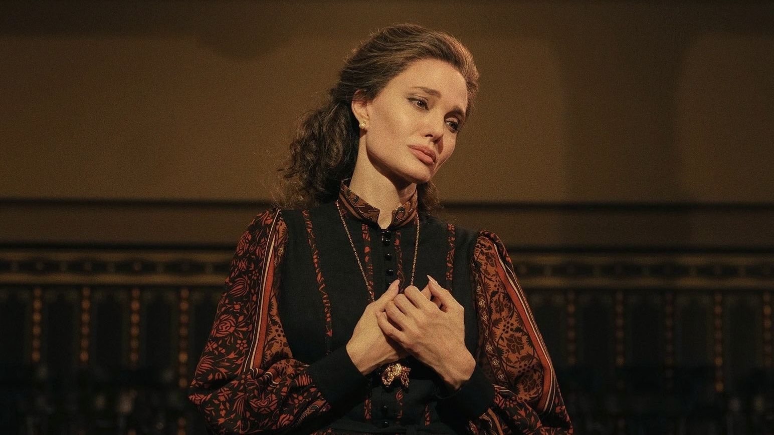 MARIA | Recensione del film di Pablo Larraín con Angelina Jolie